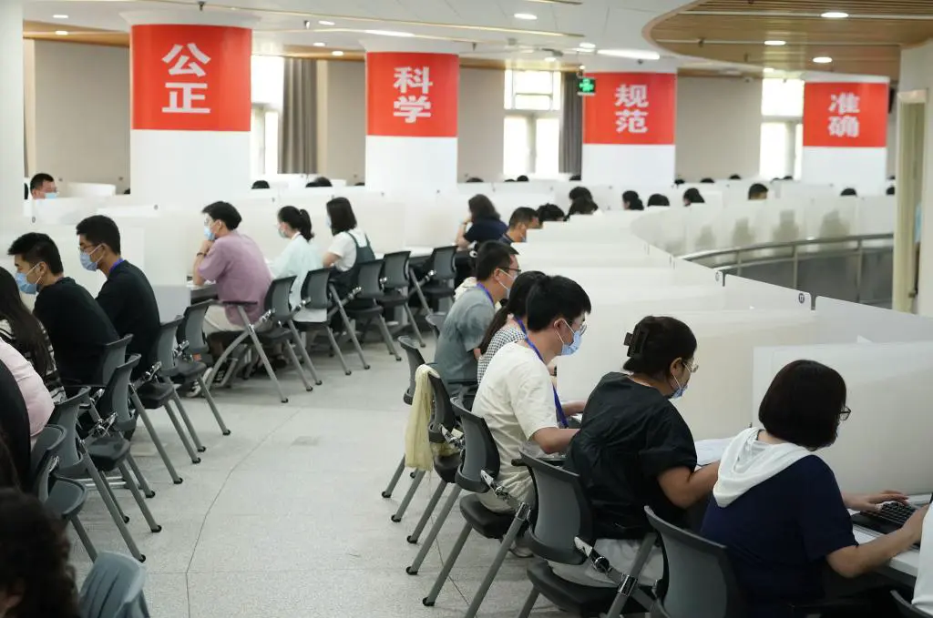 老年篮球爱好者的防守训练指南_0